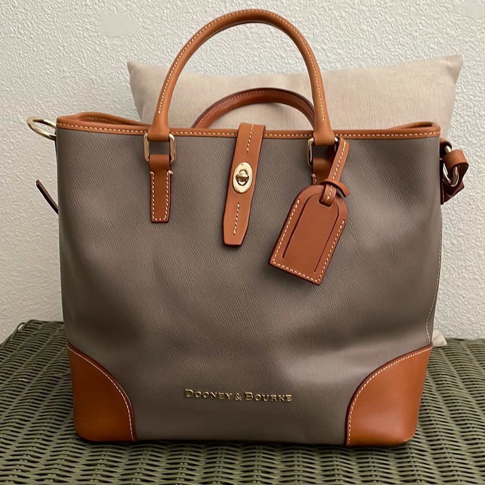 Dooney and Bourke large satchel